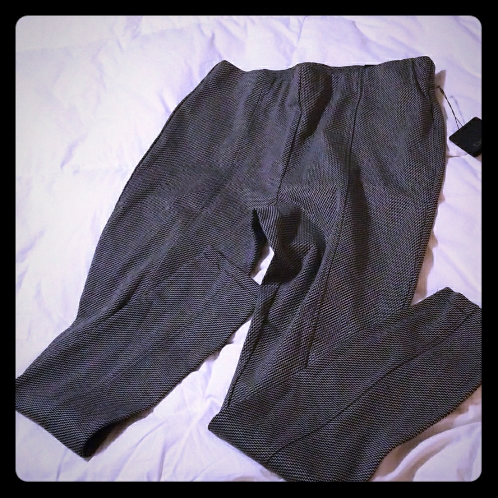 Dalia New Pointe pants with pattern.